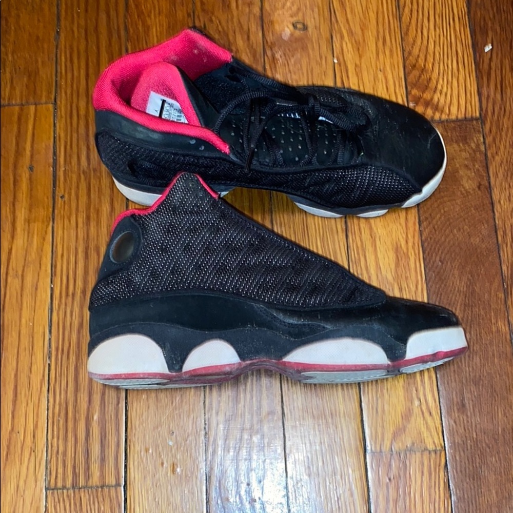 Air Jordan 13s retro Black/white/pink